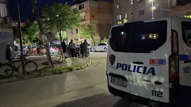 Durrës/ Plagosje me thikë, policia në vendin e ngjarjes