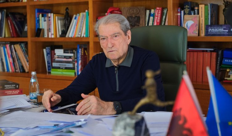Përfundon protesta e PD, Berisha: Ja të vdesim ja të rrojmë për liri
