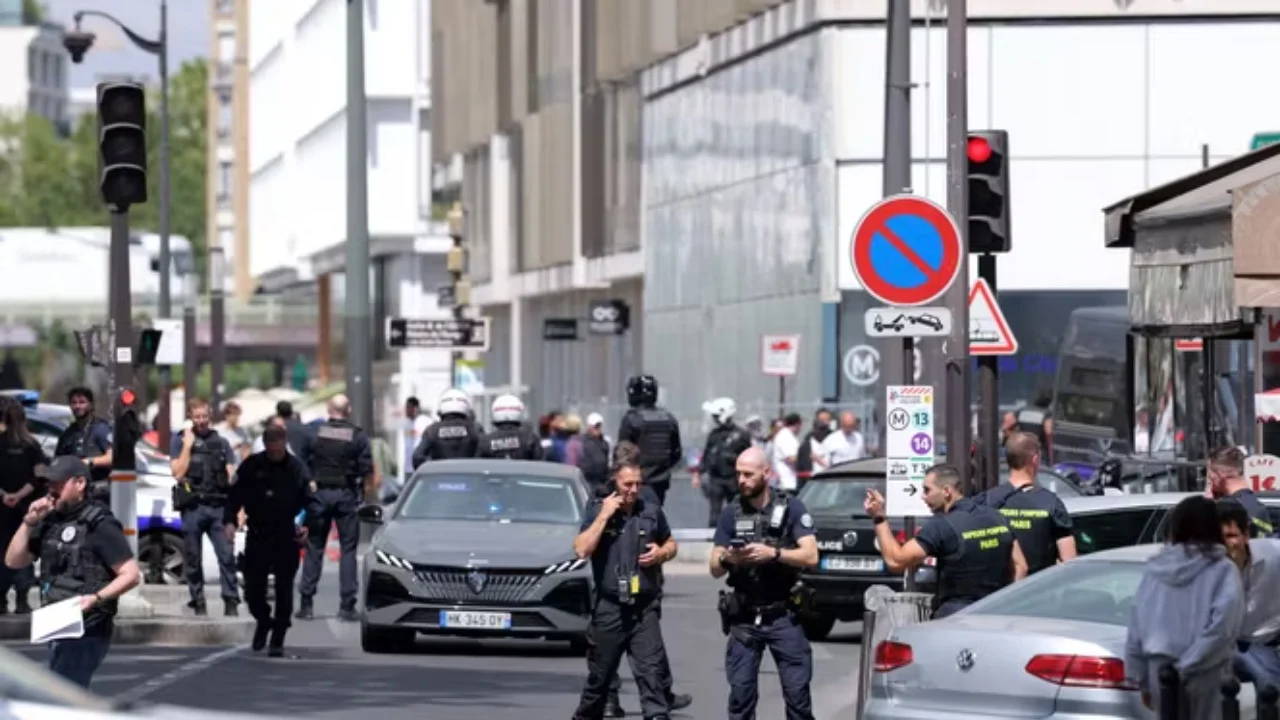 Sulmi me thikë në Paris/ Vetëm gra të plagosura, zbulohet deklarata e parë e autorit: Më urdhëroi Allahu ta bëj