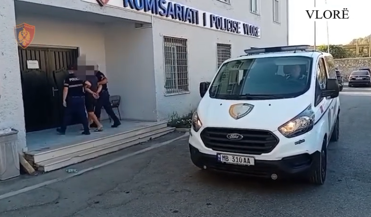 Sherr për pronën në Vlorë, 47-vjeçari merr armën dhe kërcënon vëllanë
