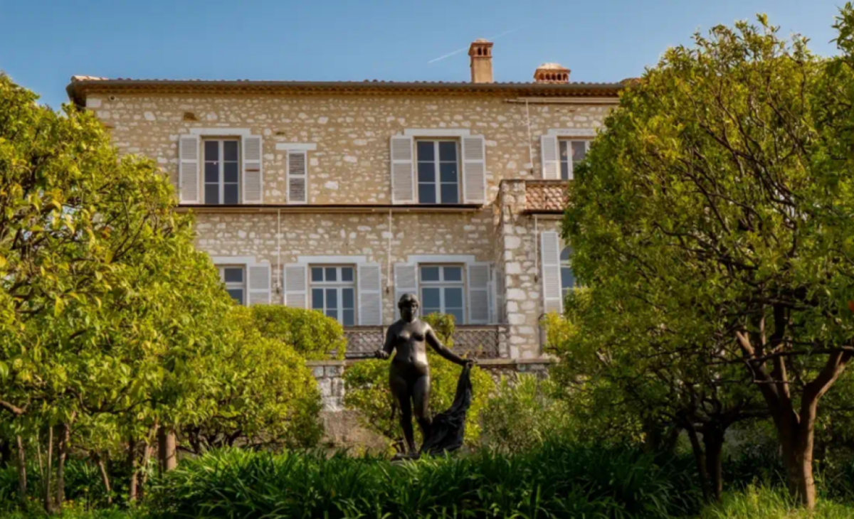 Grabiten 4 vepra arti me vlerë 9 milionë euro në Muzeun Renoir në Francë