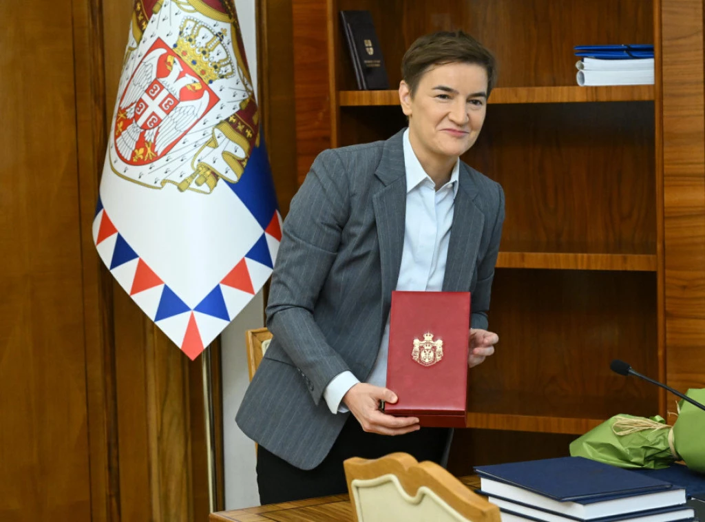 Pas dorëheqjes së Vuçiç, Brnabiç merr detyrën e Presidentes, zgjedhjet e reja brenda tre muajve